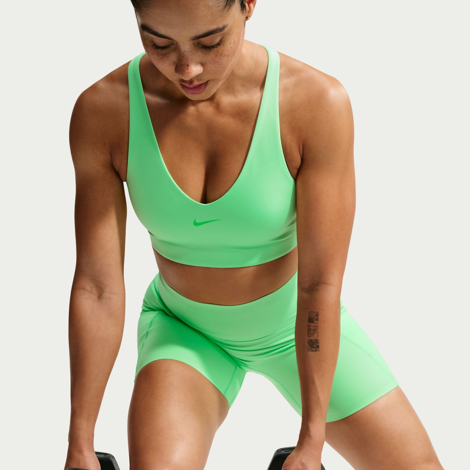 Nike Universa Sujetador deportivo de sujeción media con almohadilla - Mujer