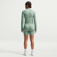 WOMEN NIKEPRO SEAMLESS 5IN SHORT