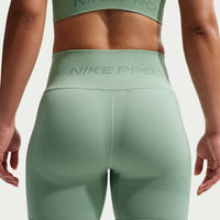 WOMEN NIKEPRO SEAMLESS 5IN SHORT