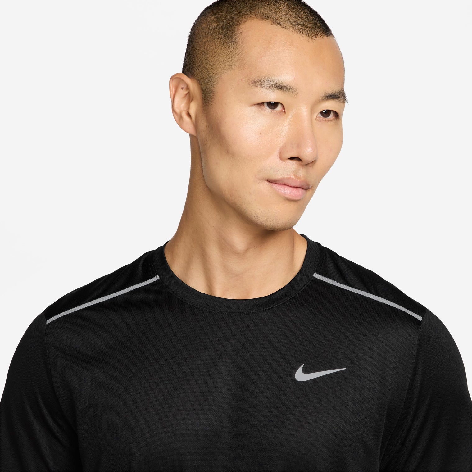 MEN NIKE DRI-FIT MILER SHORT-SLEEVE