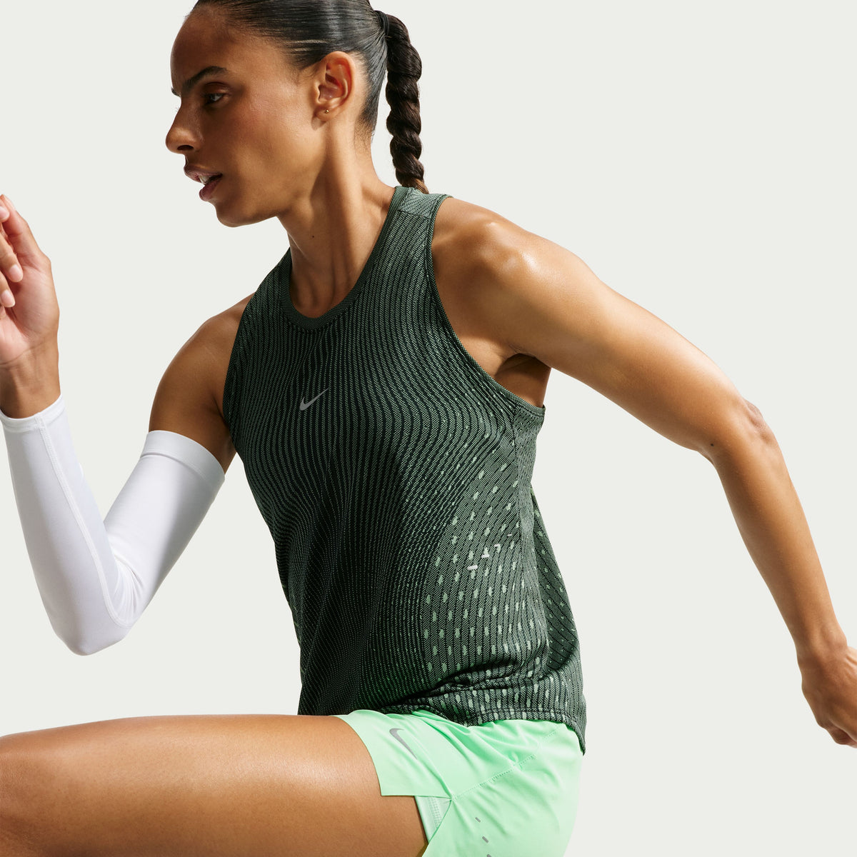 Nike Swift Aero-FIT Camiseta sin mangas para mujer para correr