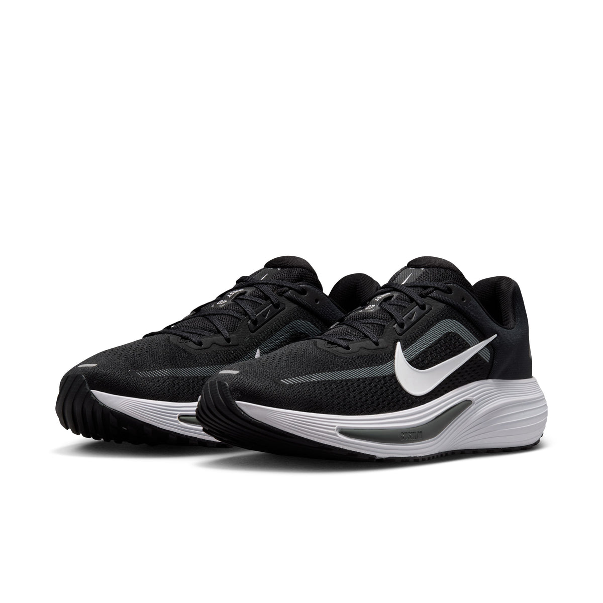 NIKE QUEST 7