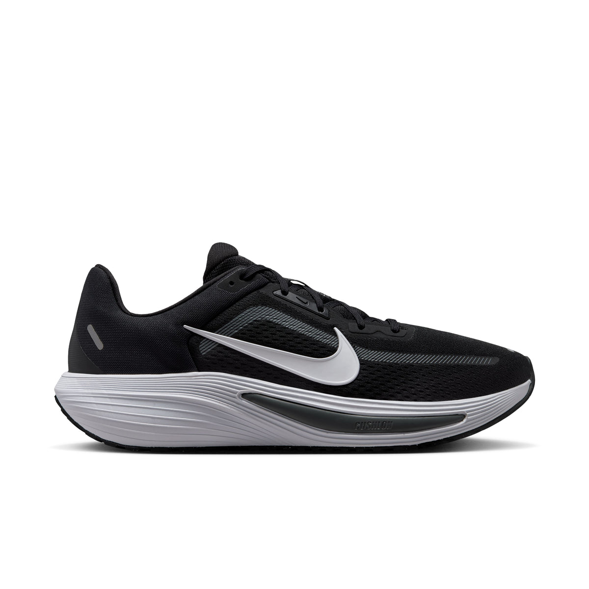 NIKE QUEST 7