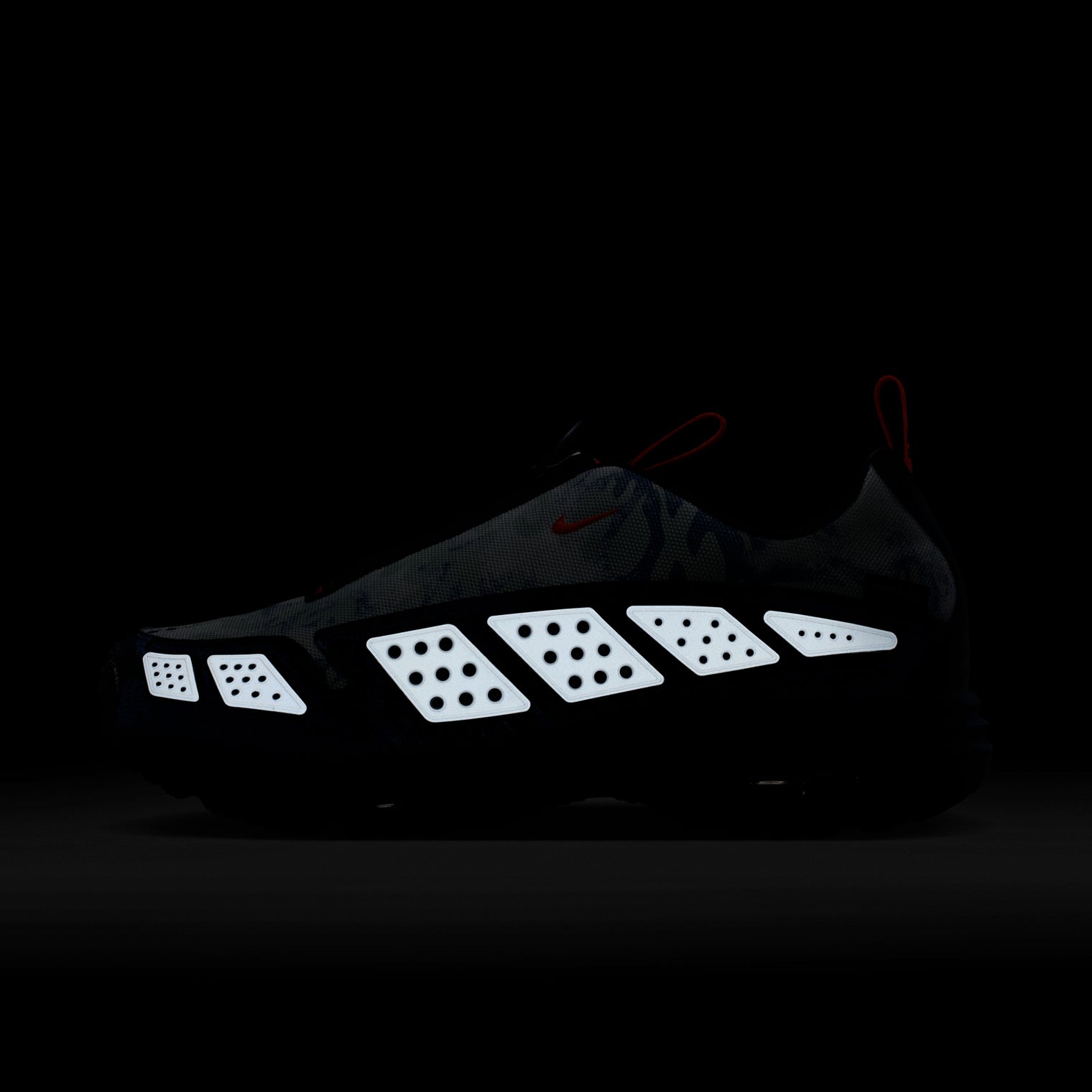 NIKE AIR MAX SNDR SE MOP1