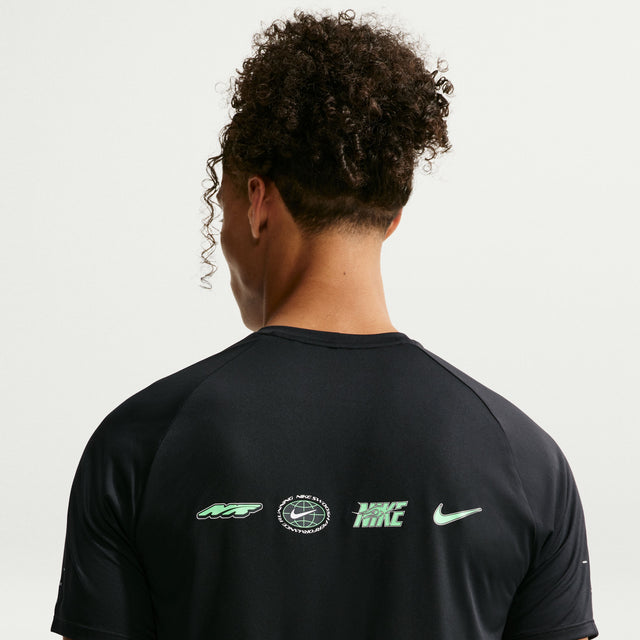 Nike Stride Camiseta de correr de manga corta Dri-FIT ADV para hombre