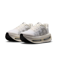 W NIKE VOMERO PREMIUM ESS