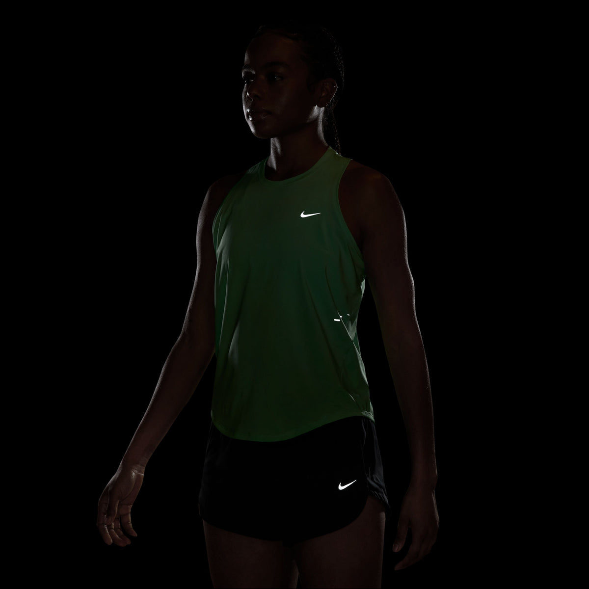 Nike Swift Camiseta sin mangas de running Dri-FIT para mujer