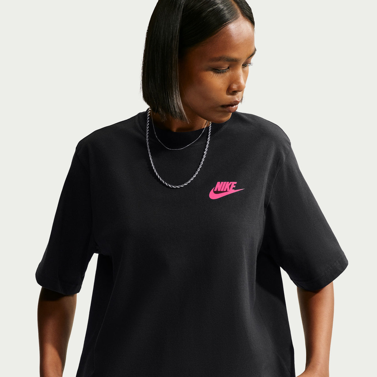 CAMISETA SPORTSWEAR CLASSIC PARA MUJER