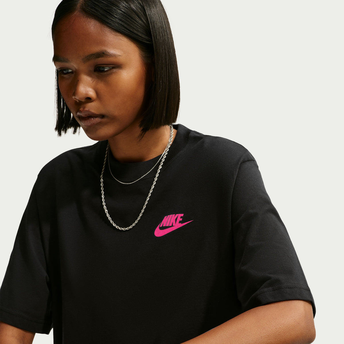 CAMISETA SPORTSWEAR CLASSIC PARA MUJER