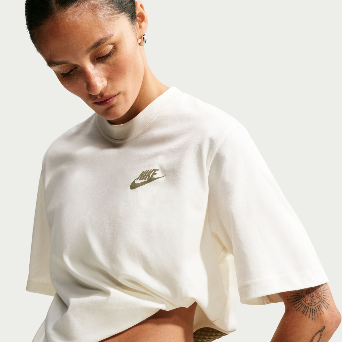 CAMISETA SPORTSWEAR HOLGADA CLASSIC PARA MUJER